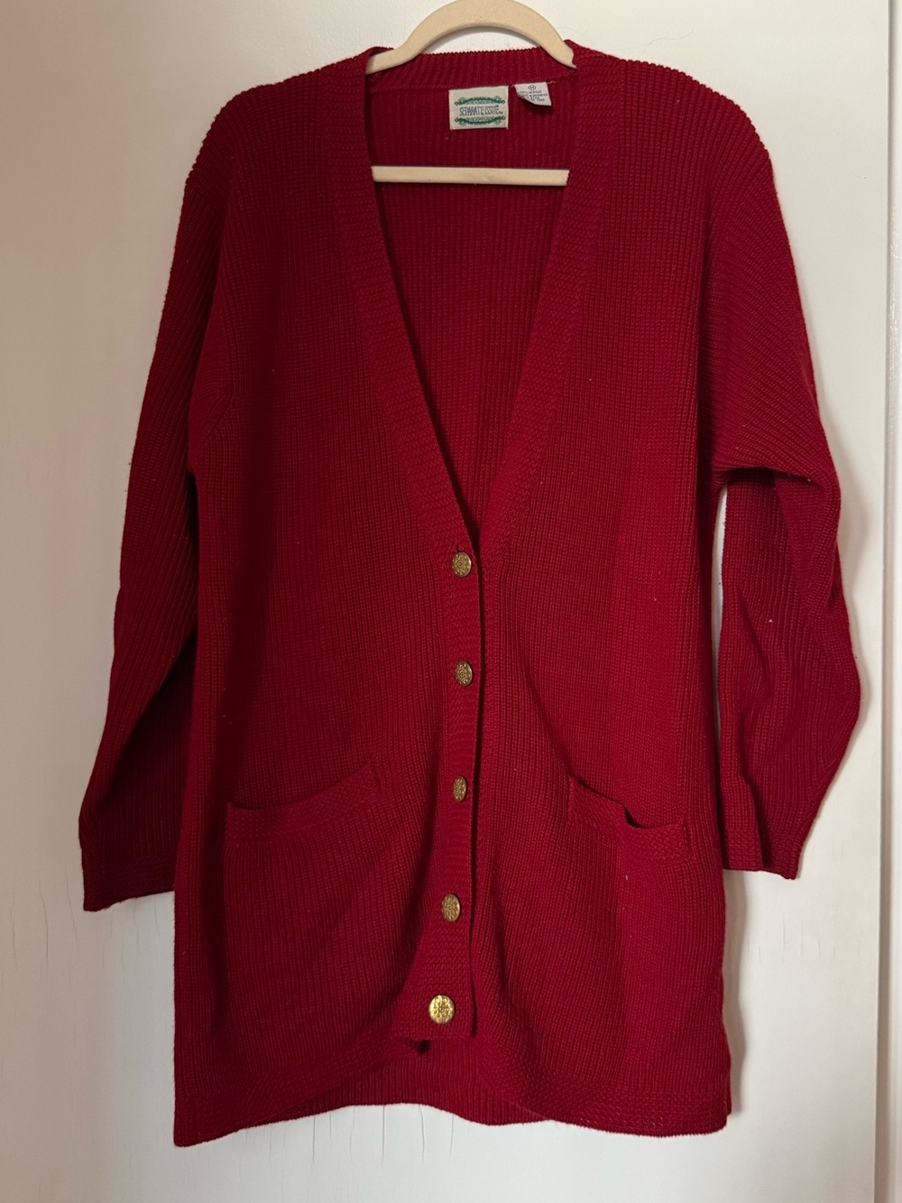 Classic Vintage Red V-Neck Button-Front Cardigan with Gold Buttons and Pockets